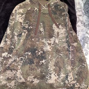 Women’s cabellas sweater